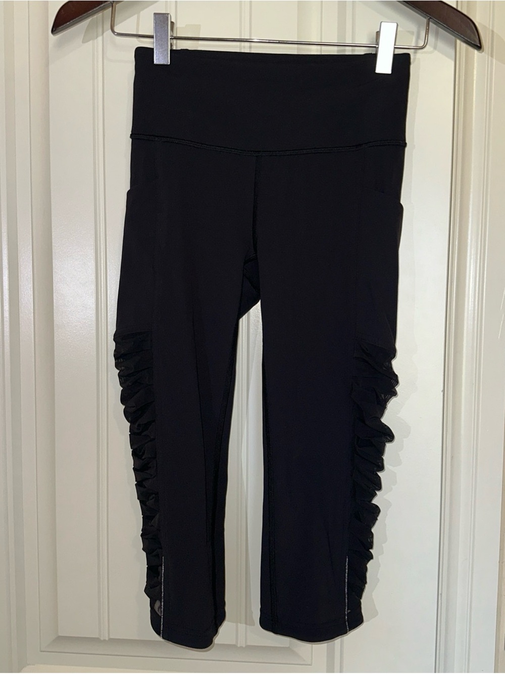 Lululemon Sharp Turns Crop Leggings Size 2